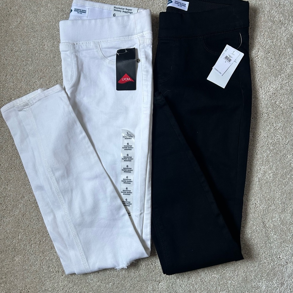 NWT Black and White Old Navy Rockstar Jeggings Set